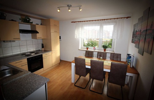 Großzschachwitz Apartamento | Vacation apartment with 3 separate bedrooms