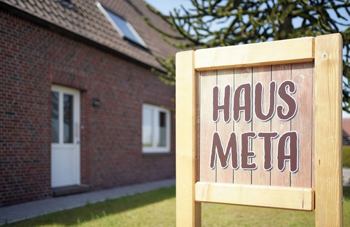 Weener Apartamento | Vacation apartment with heated indoor pool and sauna - Haus Meta Whg. 3