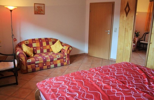 Emmerthal Cama Y Desayuno | Vacation Apartment Zur Sonne - Müllers Hof Vacation Apartments / Pension