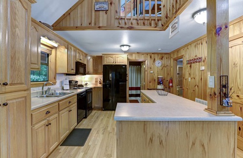 Unaka Casa | Vacation at a family & pet friendly cabin in the Blue Ridge mountains!