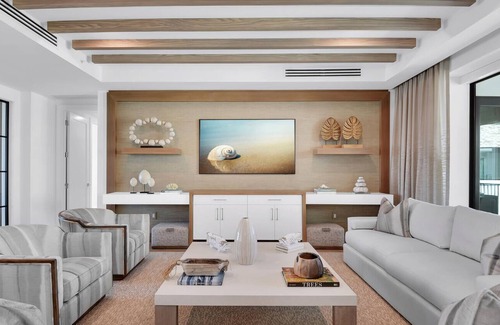 Redevelopment Area Condominio | Vacation at the amazing NEW Quattro at Naples Square in the Heart of Downtown Naples!