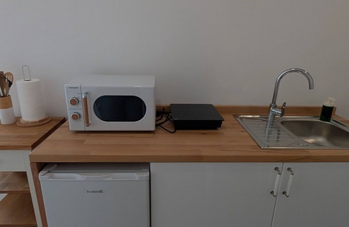 Los Portales Apartamento | Vacation 'Bastion Del Drago - 3' with Mountain View, Shared Terrace and Wi-Fi