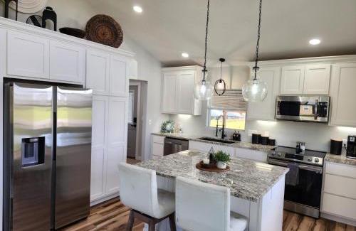 Cleora Casa | Vacation Cabin Rental at Duck Creek on Grand Lake Oklahoma