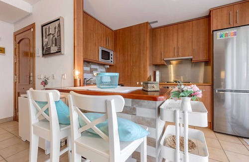 Esquinzo Apartamento | Vacaciones 'Dolce Vita Esquinzo' con vistas al mar, piscina compartida y Wi-Fi