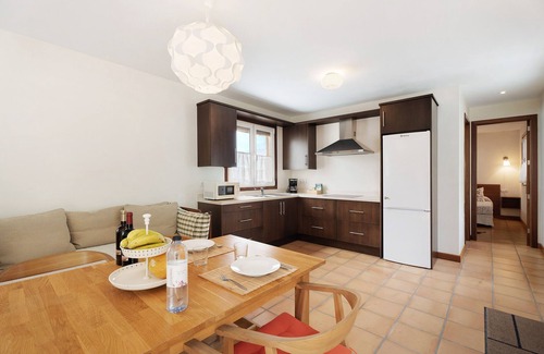 Playa San Juan Apartamento | Apartamento de vacaciones 'Finca La Calabacera Roja' con piscina compartida, terraza privada y Wi-Fi