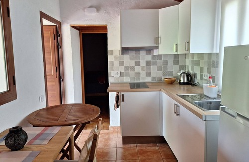 Valleseco Apartamento | Vacation Home "La Casita Abuela Paula" with Sea View, Private Terrace & Wi-Fi