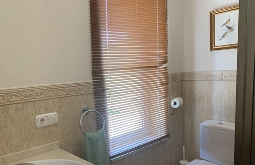 Arcos de la Frontera Casa | Vacation Home "Los Alcornocales Arcos Golf" with Shared Pool, 2 Private Terraces & Wi-Fi