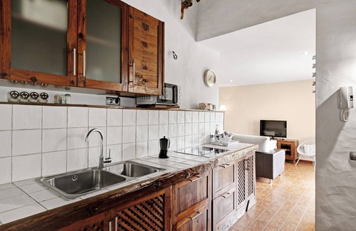 Buenavista del Norte Casa | Casa de vacaciones 'El Portillo 1' con terraza privada, jardín privado y Wi-Fi