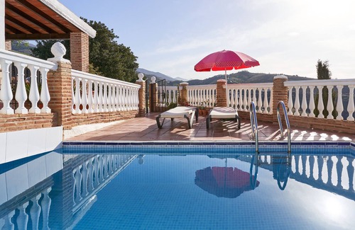 Sedella Casa | Casa de vacaciones "Casa El Nido" con vistas a la montaña, piscina privada y Wi-Fi
