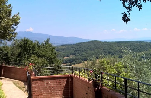 Figline e Incisa Valdarno Casa | Casa de vacaciones en Madonna Del Cesto con 3 habitaciones, capacidad 6