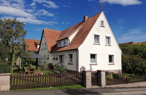 Oberthulba Apartamento | Vacation home (104sqm) with garden
