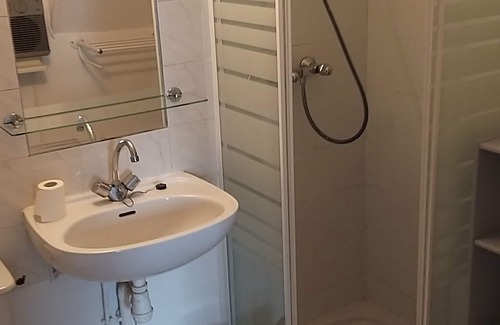 Vic-la-Gardiole Casa | Vacation home 5 minutes from the sea by car between Sete and Montpellier.