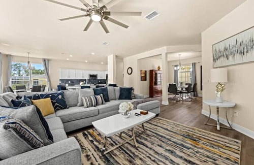 Highlands Reserve Casa | Vacation Home 6.7 Miles from Disney~Golf Community~Large Villa w/ private pool