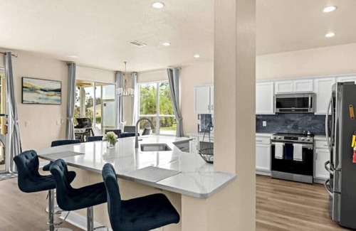 Highlands Reserve Casa | Vacation Home 6.7 Miles from Disney~Golf Community~Large Villa w/ private pool