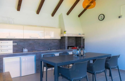 Liznjan Casa | Casa de vacaciones Alba by Interhome