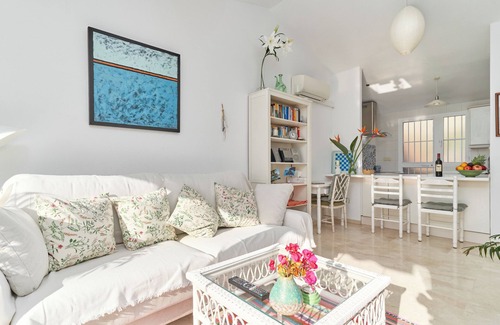 Almuñécar Casa | Casa de vacaciones "Ático Capela Vistas Al Mar" con vistas al mar, piscina compartida y Wi-Fi