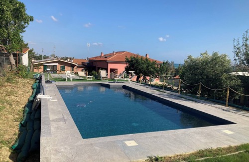 Senigallia Apartamento | Vacation home, between the wonderful hills, near the sea and with new pool