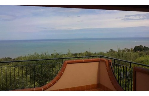 Caronia Casa | Vacation Home 'Bilocale Con Terrazzo Vista Mare' with Terraces & Wi-Fi
