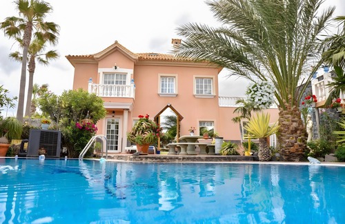 Arenas del Mar Casa | Casa de vacaciones 'Bonito 101 Bedr with Private' con piscina compartida