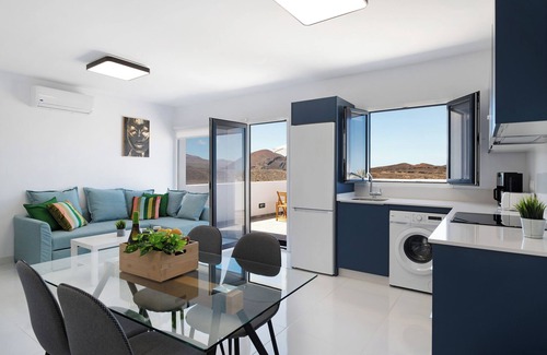 La Santa Casa | Casa de vacaciones 'Brisa 3' con vistas al mar, Wi-Fi y aire acondicionado
