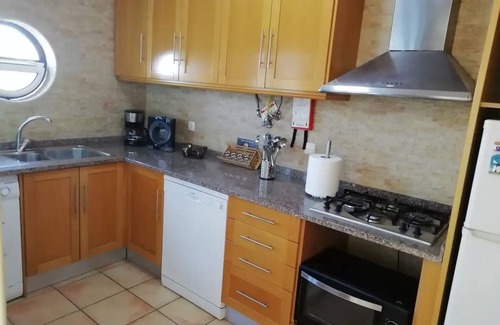 Aljezur Casa | Casa de vacaciones "Brisamar" cerca de la playa con terraza privada y Wi-Fi