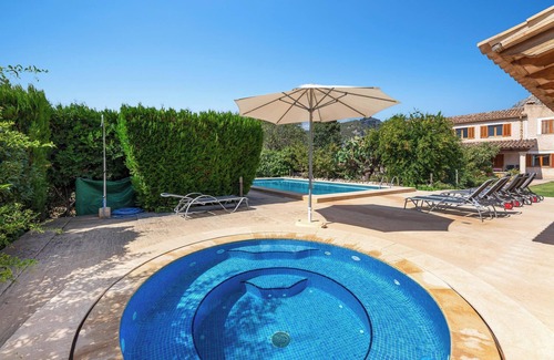 Pollensa Casa | Casa de vacaciones "Can Noble den Suau" con piscina, bañera de hidromasaje, terrazas y jardín