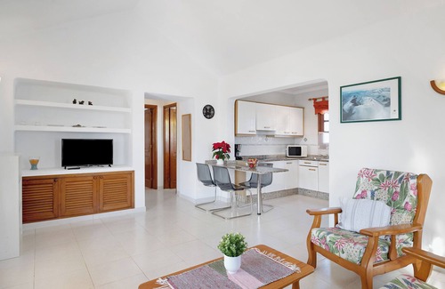 Charco del Palo Casa | Casa de vacaciones "Casa Drago" con vistas al mar, terraza privada y Wi-Fi