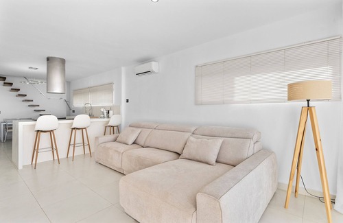 Santa Pola Casa | Casa de vacaciones "Casa En La Orilla De La Playa" con balcón, 2 terrazas privadas y Wi-Fi