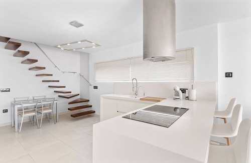 Santa Pola Casa | Casa de vacaciones "Casa En La Orilla De La Playa" con balcón, 2 terrazas privadas y Wi-Fi