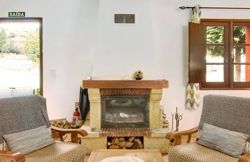 Camacha Casa | Casa de vacaciones "Casa Flor Estrelicia" con vistas a la montaña, terraza privada y Wi-Fi