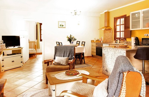 Camacha Casa | Casa de vacaciones "Casa Flor Estrelicia" con vistas a la montaña, terraza privada y Wi-Fi