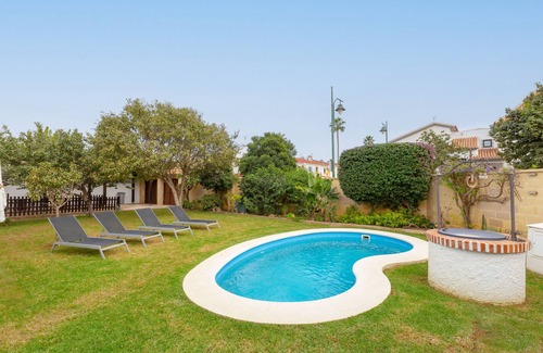 Guadalmar Casa | Casa de vacaciones "Casa Guadalmar" con piscina privada, terraza y Wi-Fi