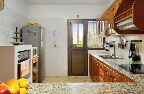 La Solana Villa | "Casa Juani" con vistas a la montaña, piscina, Wi-Fi, aire acondicionado, terrazas y jardín