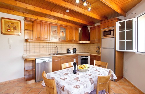 Agüimes Casa | Casa de vacaciones "Casa Los Abuelos 2" con vistas a la montaña, terrazas privadas y Wi-Fi