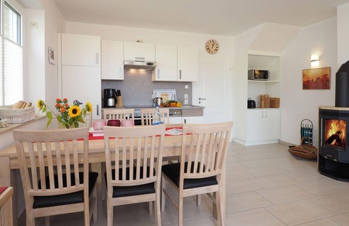Korswandt Casa | Vacation home Birgit 6i - Family accommodation with fireplace