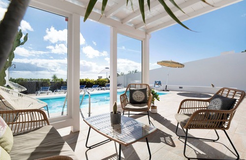Playa Blanca Villa | Casa de vacaciones "El Ancla" con vistas al mar, piscina privada y Wi-Fi