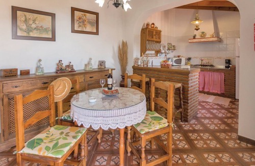 Sayalonga Casa | Casa Encantadora Casa Rural piscina con vistas a la montaña y al mar, piscina y Wi-Fi