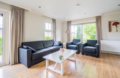 Dordtse Biesbosch Casa | Vacation home EuroParcs Resort De Biesbosch in Dordrecht - 4 persons, 2 bedrooms