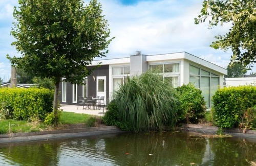 Dordtse Biesbosch Casa | Vacation home EuroParcs Resort De Biesbosch in Dordrecht - 4 persons, 2 bedrooms
