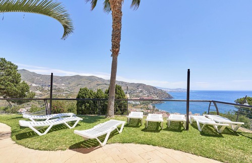 Velilla-Taramay Casa | Casa de vacaciones "Excelentes vistas, playa y montaña" con vistas al mar, 2 piscinas y Wi-Fi