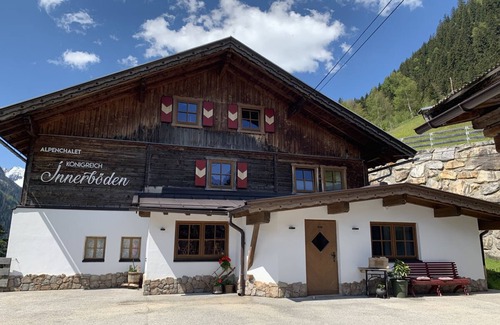 Finkenberg Casa | Vacation home for 18 guests with 350m² in Dornauberg (273693)