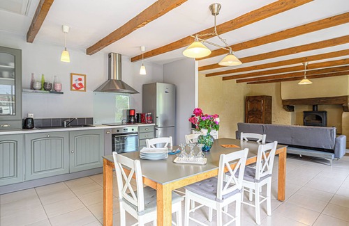 Ploneour-Lanvern Casa | Casa de vacaciones "Gîte Authentique Breton: con terraza privada, jardín privado y Wi-Fi