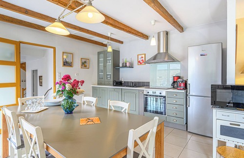 Ploneour-Lanvern Casa | Casa de vacaciones "Gîte Authentique Breton: con terraza privada, jardín privado y Wi-Fi