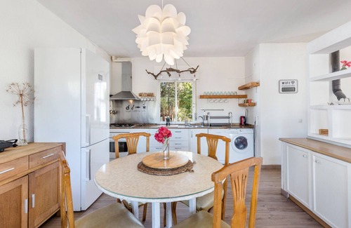 Galifa Casa | Casa "Galifador" con vistas a la montaña, piscina privada y Wi-Fi