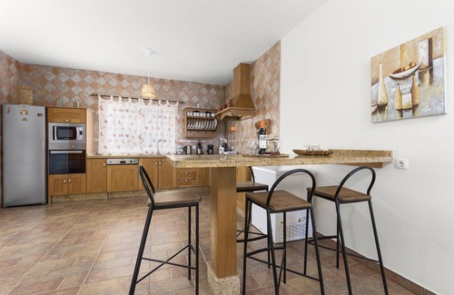 Pájara Casa | Casa de vacaciones 'Casa Guerepe' con vistas a la montaña, bañera de hidromasaje y Wi-Fi