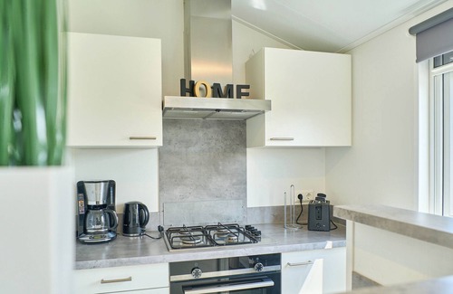 Suesel Casa | Vacation home Haus am See with terrace and family-friendly facilities