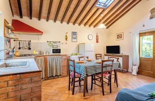 Aramo Casa | Casa de vacaciones "Il Colletto Romantic Stonehouse" con vistas a la montaña, jardín y terraza