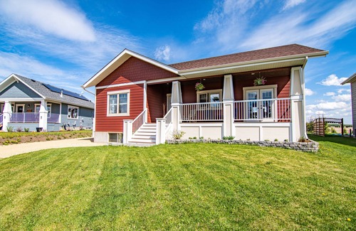 Parkland Beach Casa | vacation home in a peaceful beach community