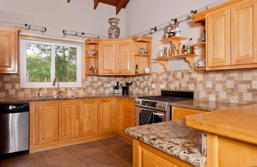 First Bight Casa | Casa Vacacional en Roatan