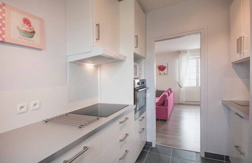 Plouescat Casa | Vacation home in Plouescat, sea view, feet in the water.